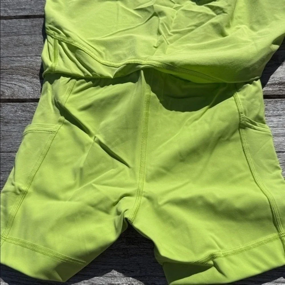 Lululemon Lightweight High-Rise Tennis Skirt Sour Grape green‎ size 2 NWT
